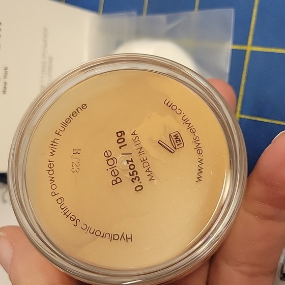 Elvis + Elvin Hyaluronic Setting Powder w Fullerene & Puff Beige 10g New In Box - Picture 2 of 2